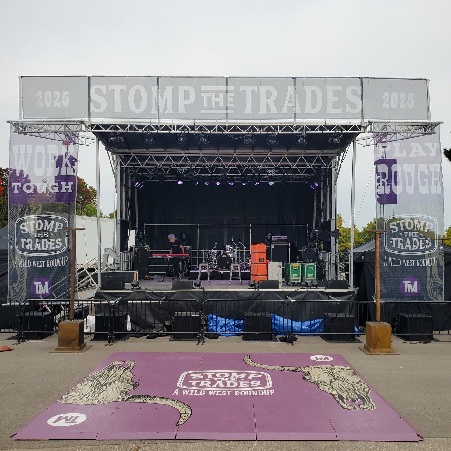 sustainable events, wooden dance floor, sustainable wedding, laser cutting, CNC, eco-friendly painting and branding